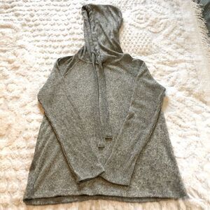 Kenneth Cole New York Super Soft Hooded Pullover, size med.